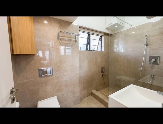 2 BEDROOM APARTMENT FOR SALE IN ESSENWOOD